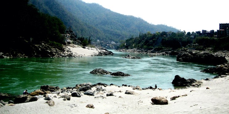 Bag storage around Neem Beach Rishikesh